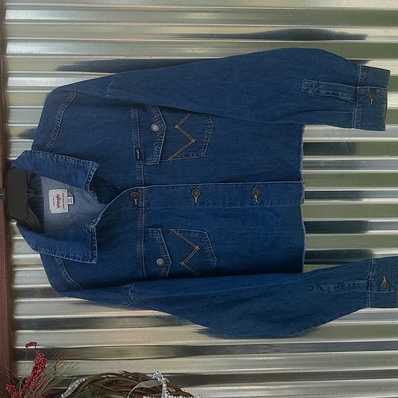 Wrangler Jackets & Blazers - Wrangler 4 button long sleeve lightweight denim jacket chest pockets XXL…